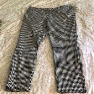 Black and white checked slim pants